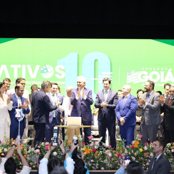 Caiado lança Programa +Dativos e quita pagamento de atrasados para advogados