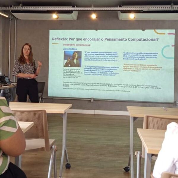 Abertas inscrições para capacitação em pensamento computacional para professores
