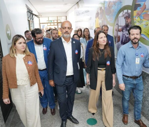 Goiás já realizou mais de 5 mil procedimentos pelo Programa Agora Tem Especialista - Gestoras da SES acompanham equipe do Ministério da Saúde em vista técnica ao Crer