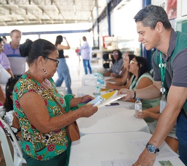 Estado entrega escrituras em Uruaçu e sorteia casas em Mutunópolis