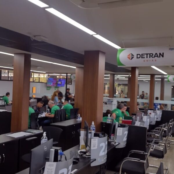 Vapt Vupt Detran amplia serviços com regularização de veículos