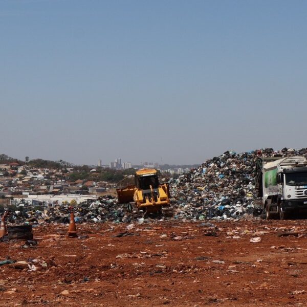 Vistoria aterro de Goiânia aponta respostas insuficientes