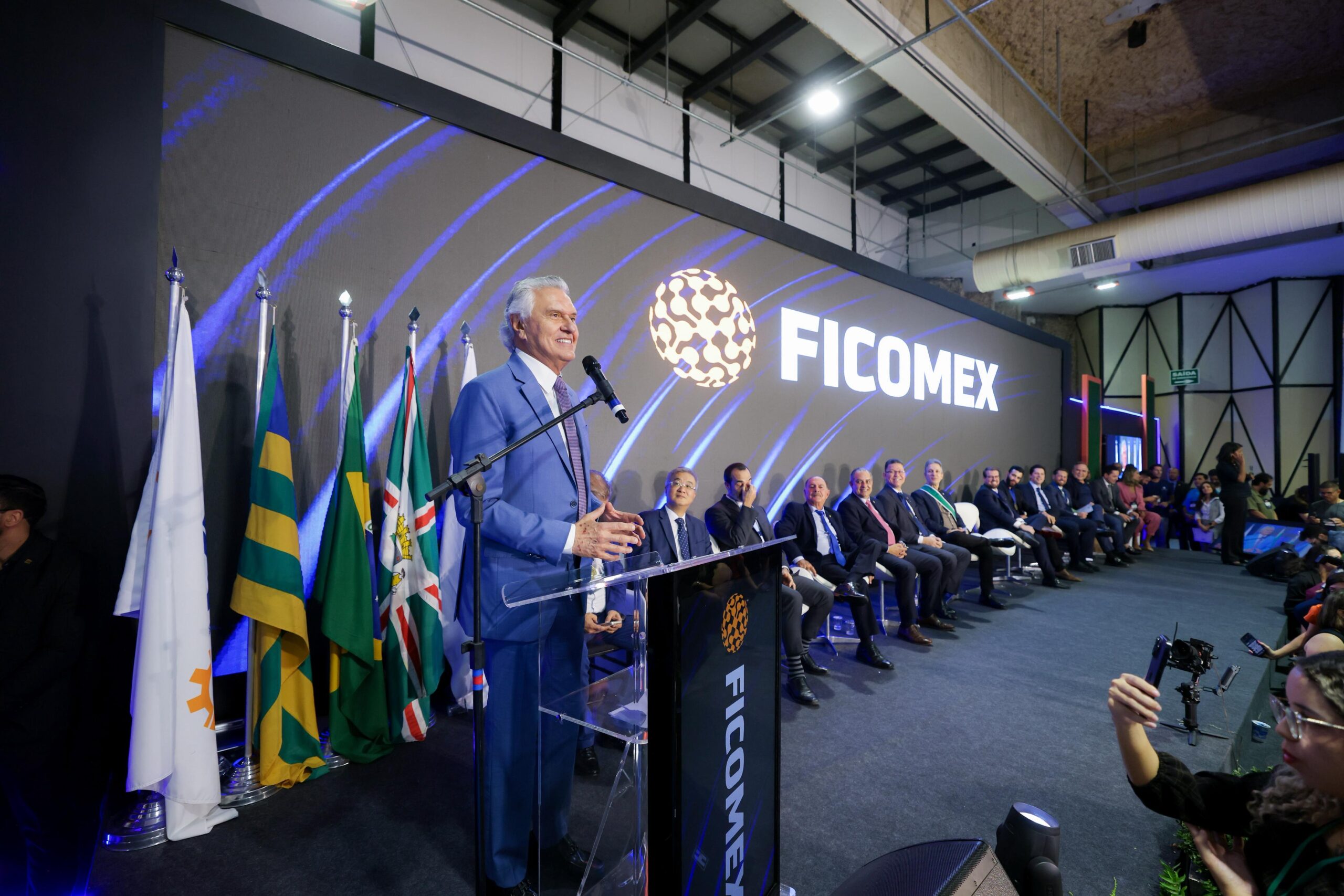 Caiado destaca industrialização de Goiás na abertura da Ficomex 2025 e sua influência no comércio global