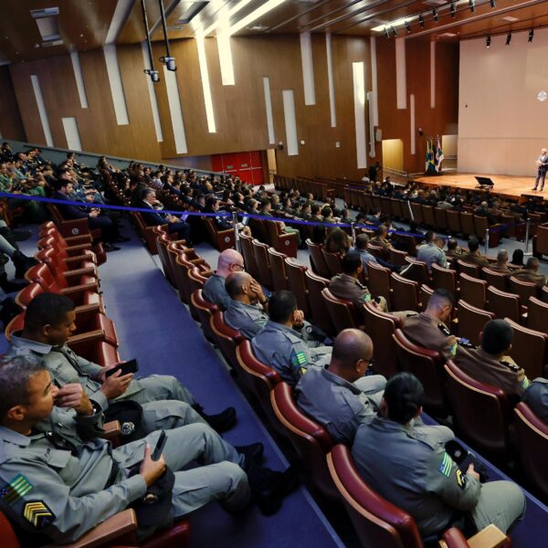 Caiado ministra aula magna em curso internacional de segurança