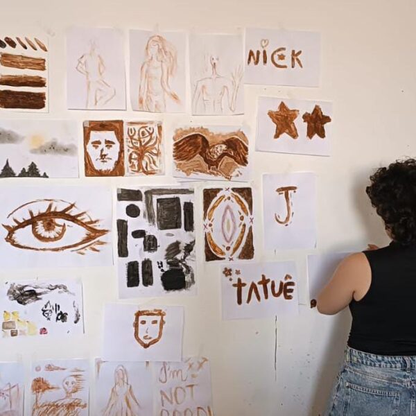 Clube do Desenho na Escola de Artes Visuais
