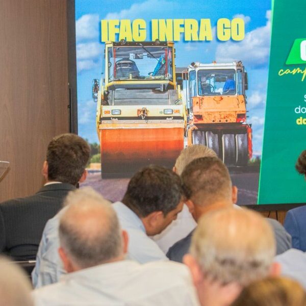 Estado assina contrato para pavimentação da GO-147