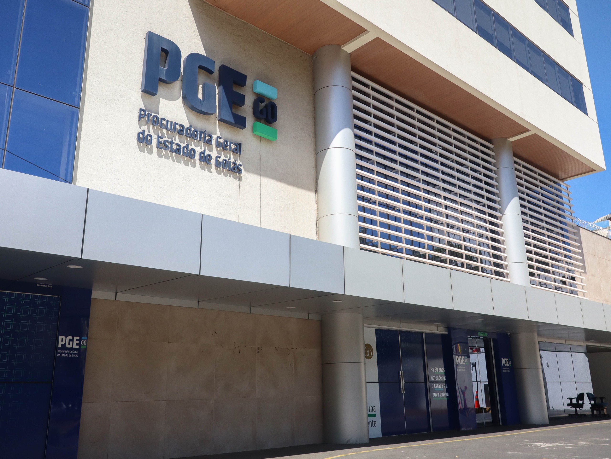 Fachada da PGE
