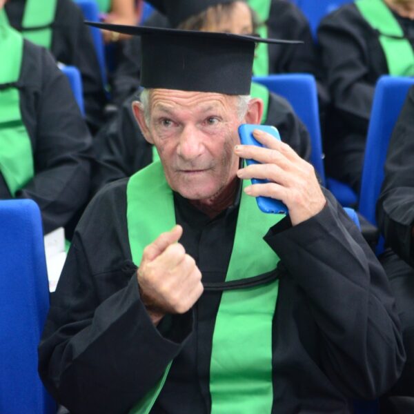 Goiás Social oferece curso gratuito de inclusão digital para idosos em 15 cidades