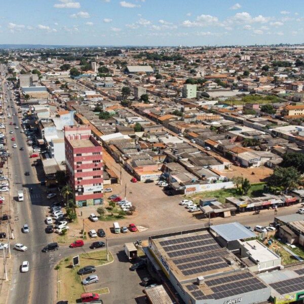 Vista de Valparaíso de Goiás