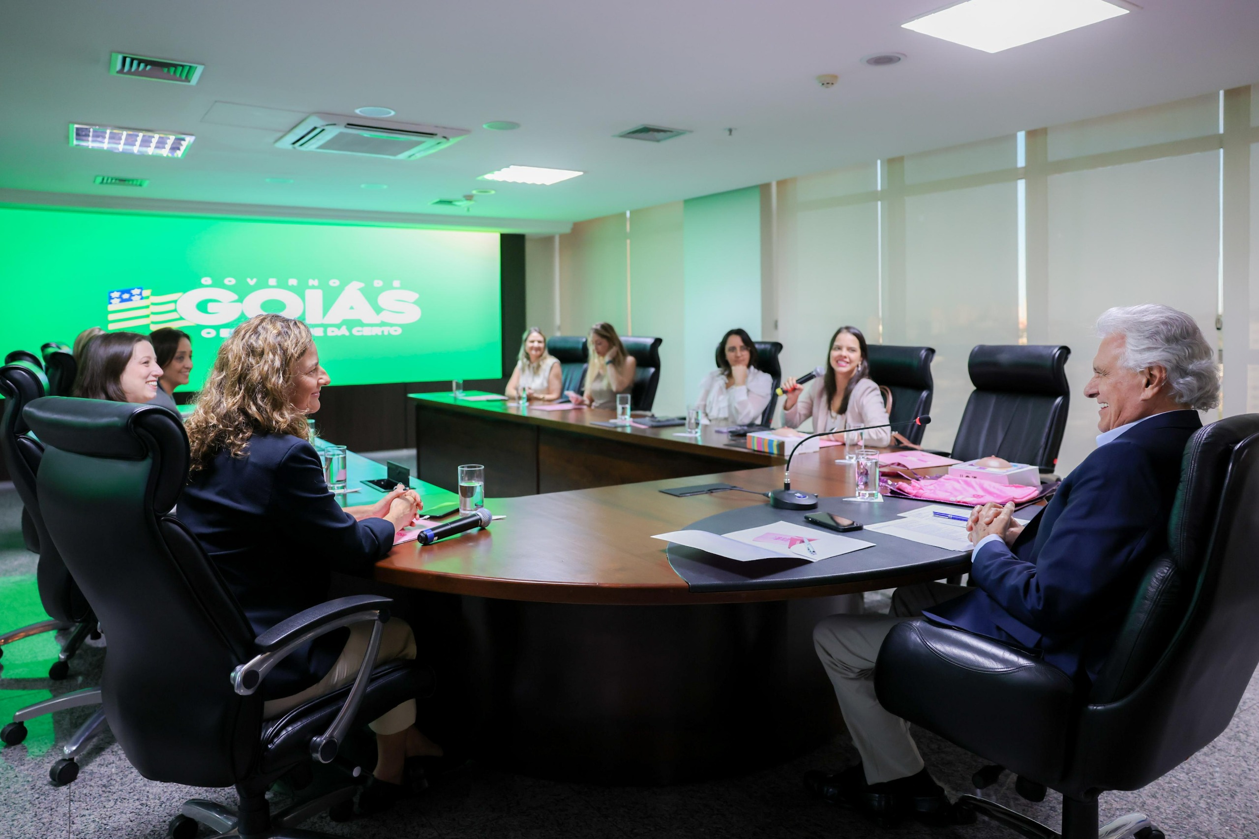 Caiado assina acordo para ampliar diagnóstico precoce do câncer de mama no estado