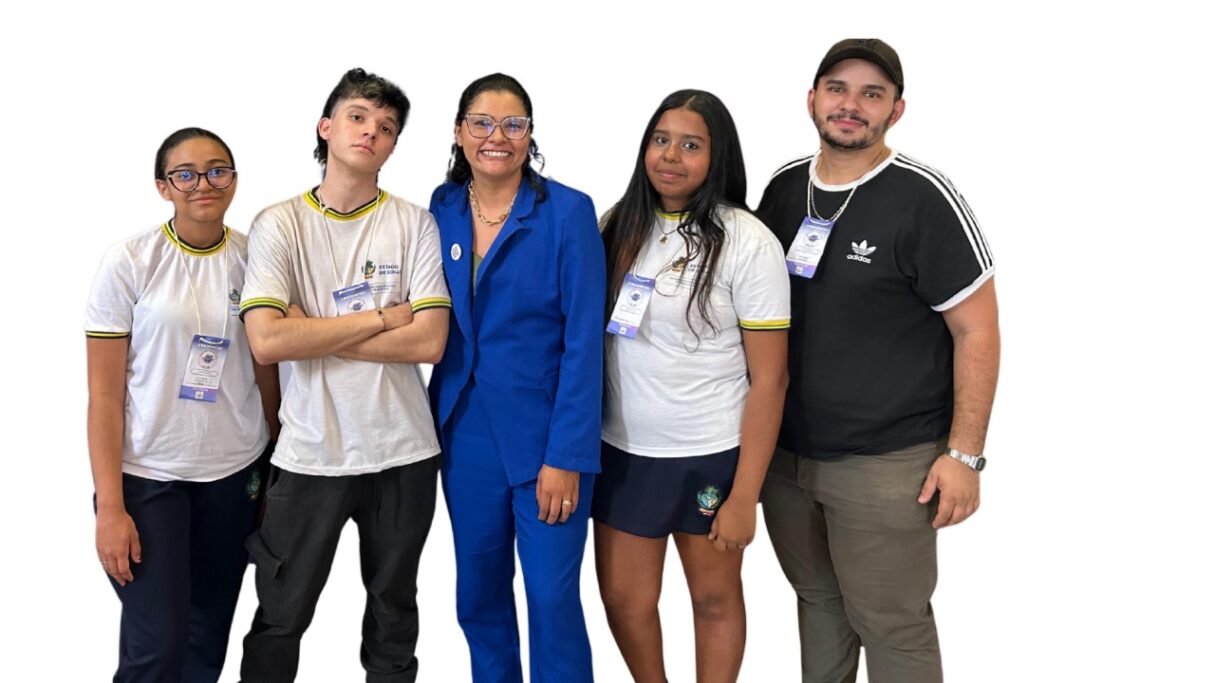 Estudantes da rede estadual de Goiás criam smartwatch sustentável para apoiar colegas neurodivergentes