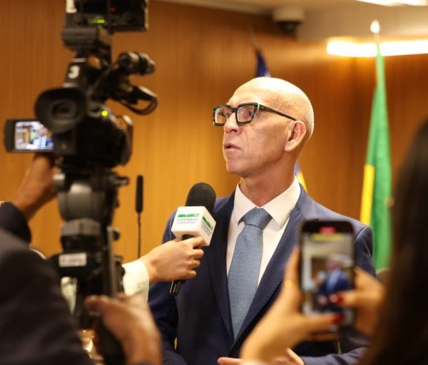 Goiás dobra investimentos e mantém equilíbrio fiscal
