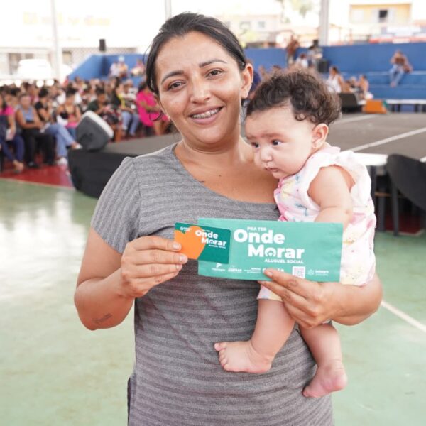 Agehab entrega mais de 1.2 mil cartões do Aluguel Social em quatro cidades nesta quinta-feira (23/10)