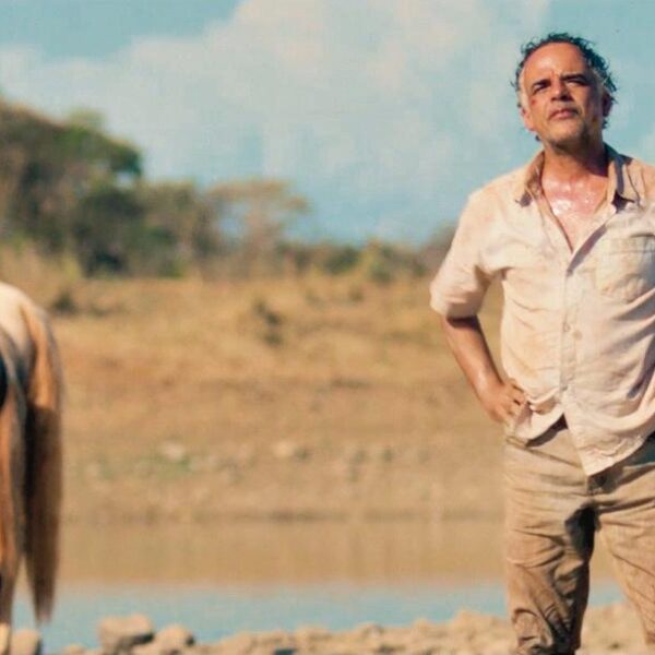 cena do filme Oeste Outra Vez