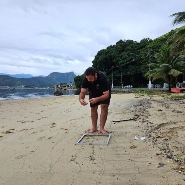 Contaminação de microplásticos nas praias