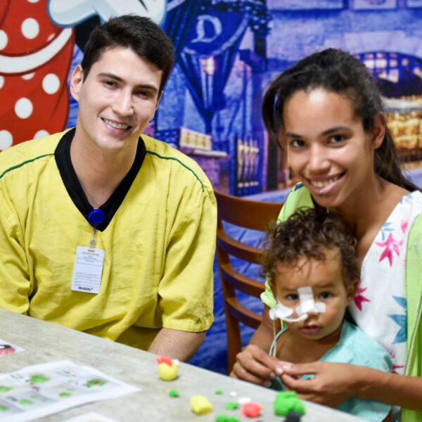 rogramação segue até 12 de outubro incluindo visitas de cães terapeutas, jogos pedagógicos e oficinas que reforçam o cuidado humanizado na internação infantil