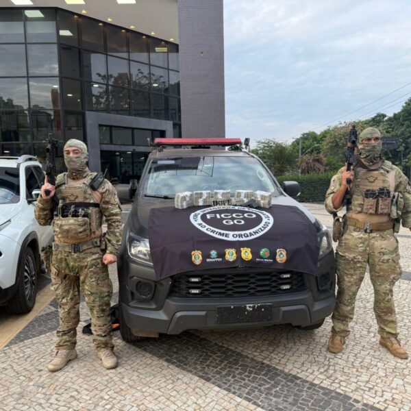 Homem é preso em Goiânia com R$ 1 milhão dentro de mochila