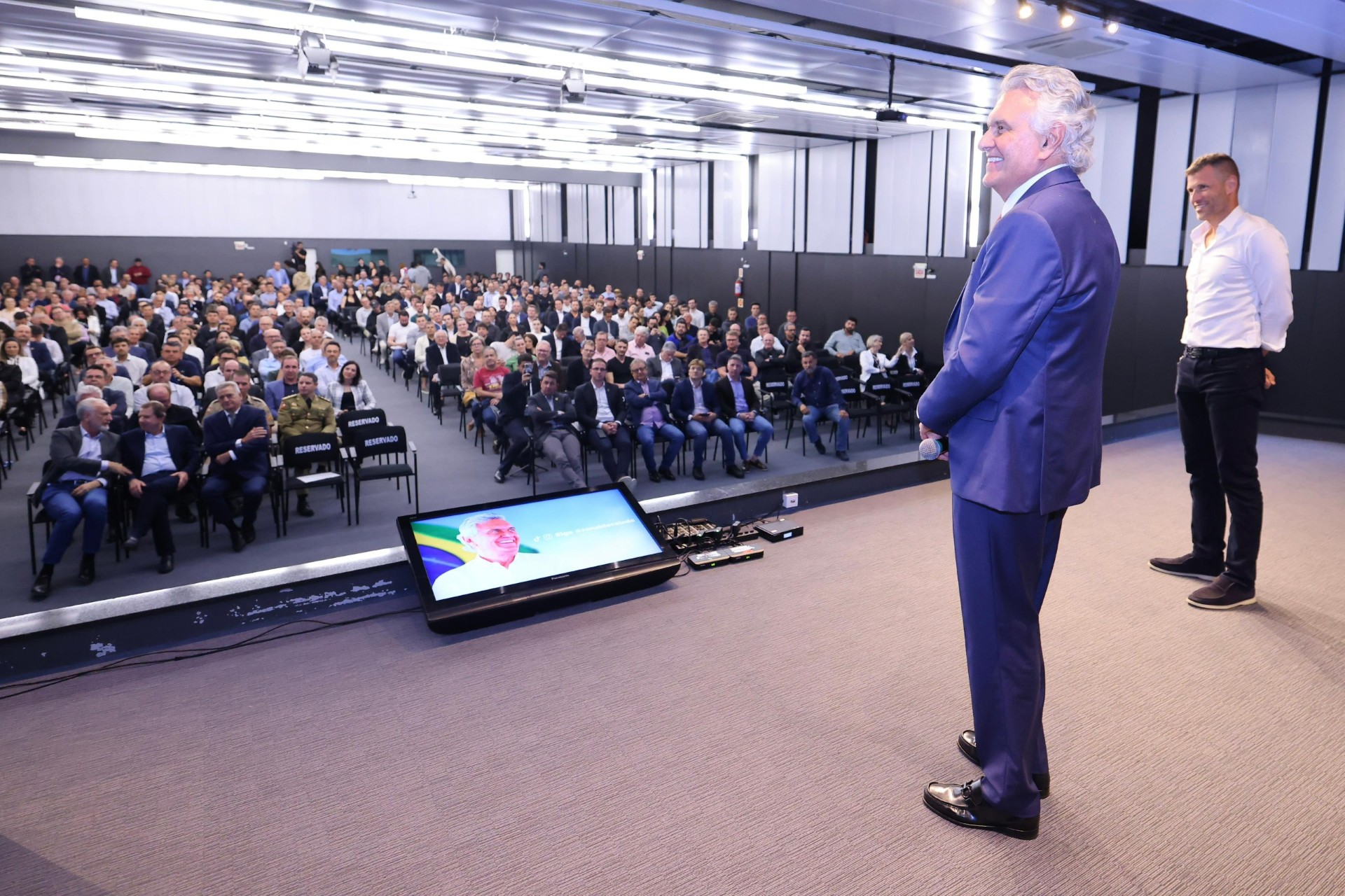 Governador destaca avanços de Goiás durante palestra para empresários, em Santa Catarina
