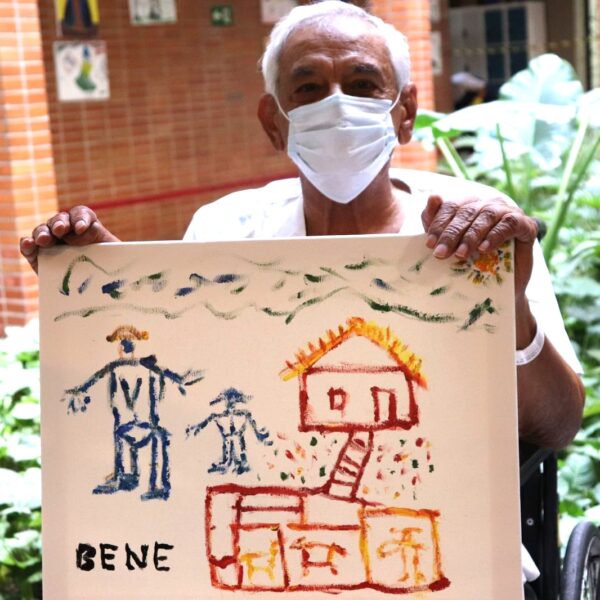 HGG implanta serviço de geriatria