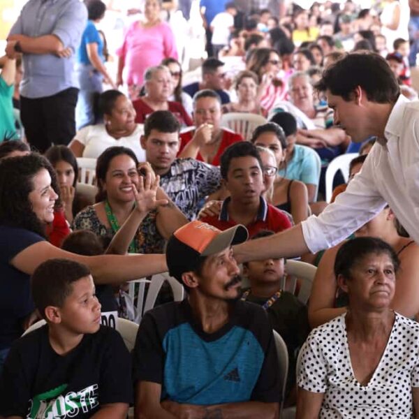 Governo reforça investimentos em rodovias e entrega moradias na região da estrada de ferro