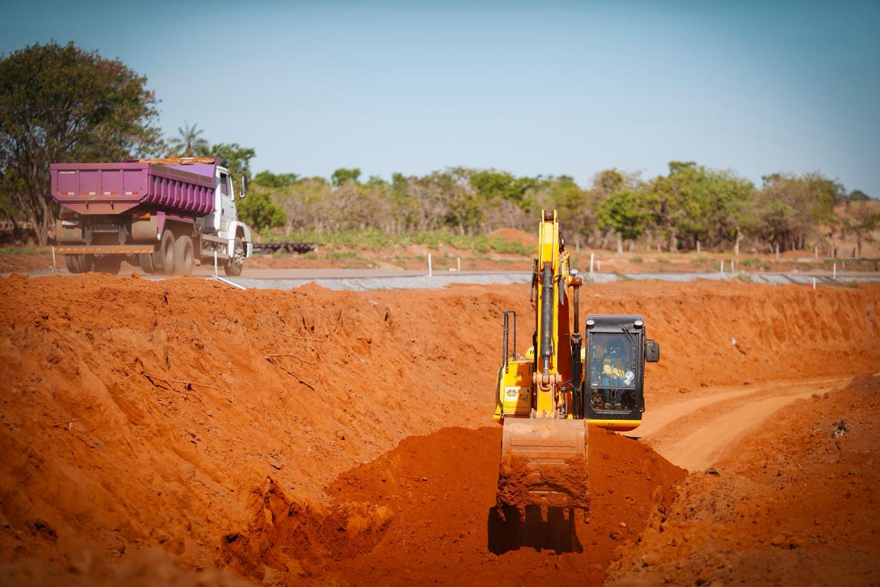 Governo reforça investimentos em rodovias e entrega moradias na região da estrada de ferro