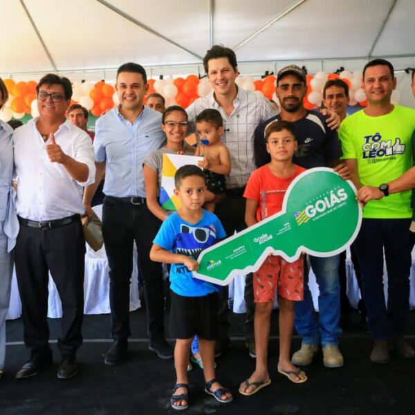 Carmo do Rio Verde e Joviânia recebem 81 moradias a custo zero