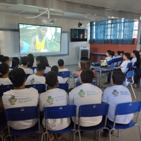 Sessão de exibição do Cine Goiás Itinerante
