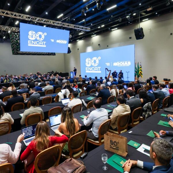 Encontro aborda estratégias para implementar novo sistema tributário