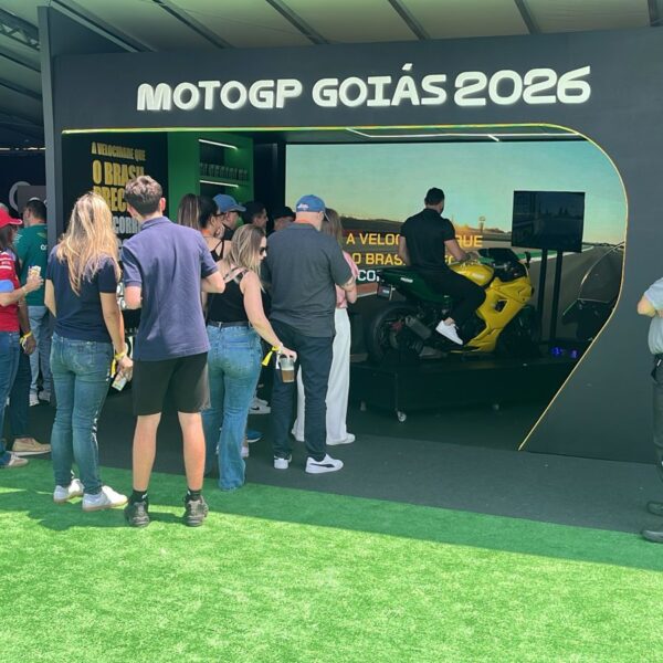 Estande Moto GP em Interlagos recebe público