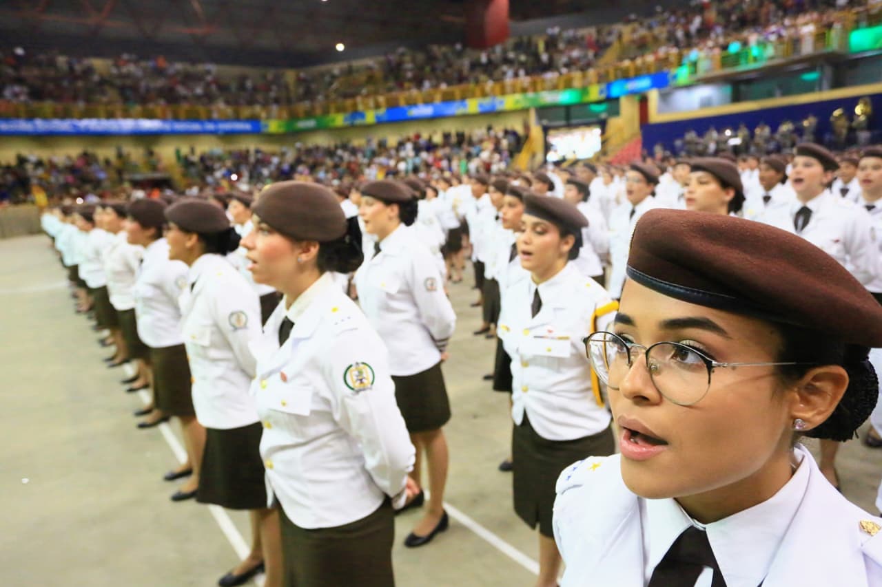Formatura de mais de 600 alunos dos colégios militares. Foto: Benedito Braga