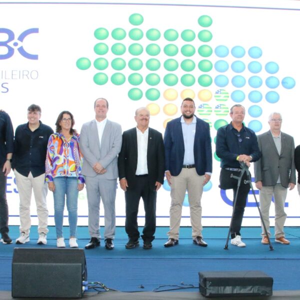 Fórum reúne atletas e gestores para discutir futuro do esporte