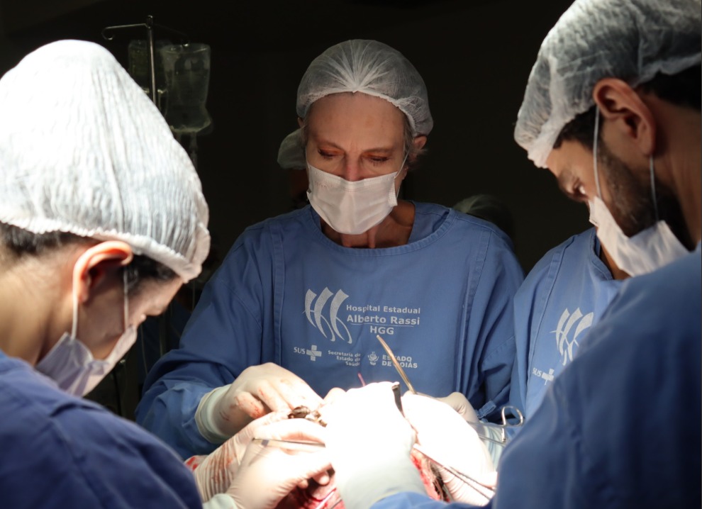 HGG conclui cirurgia craniofacial inédita em paciente de 14 anos