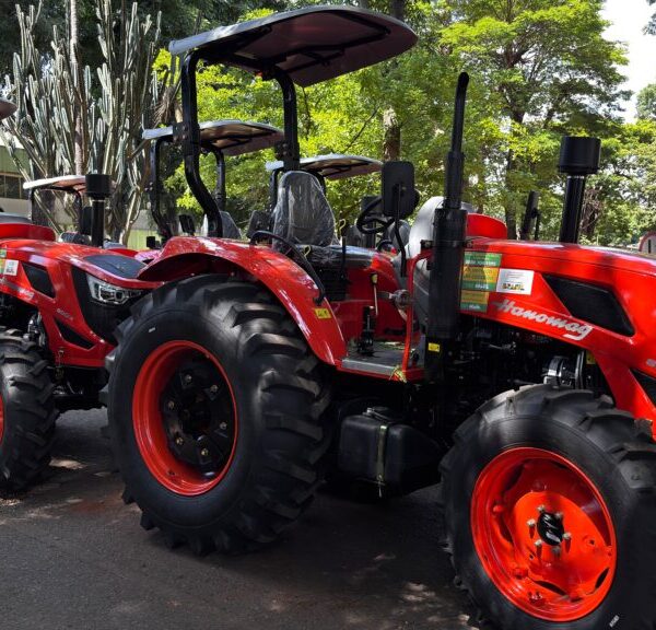 equipamento agrícola tratos