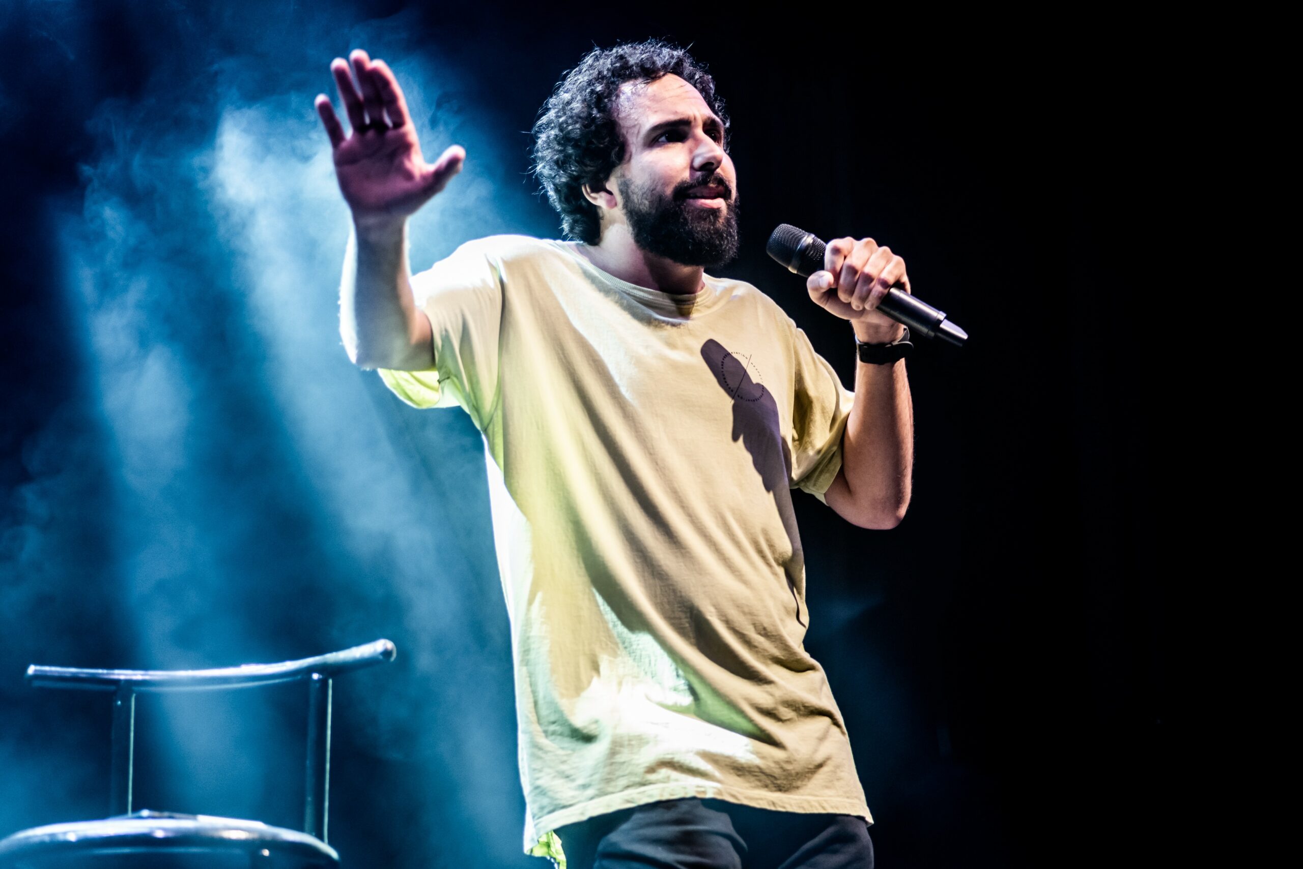 O comediante Murilo Couto sobe ao palco do Teatro Goiânia, neste domingo (9/11), com seu mais novo show de humor