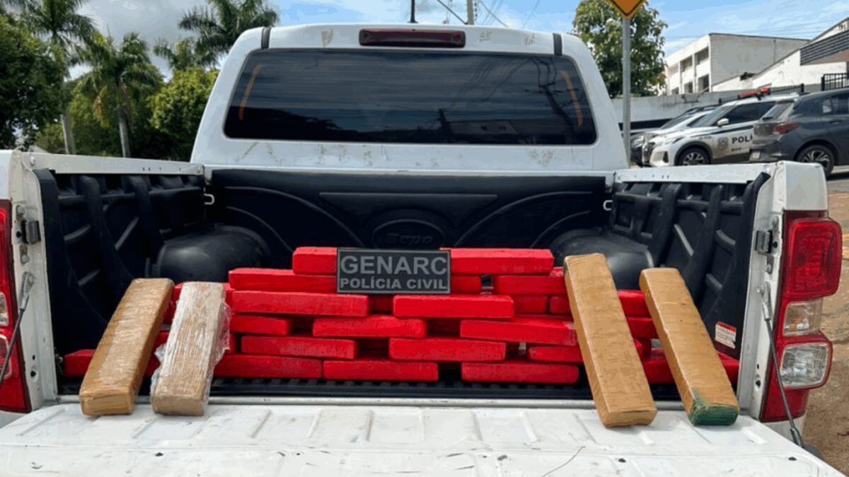 Polícia cumpre 22 mandados e apreende carga de drogas