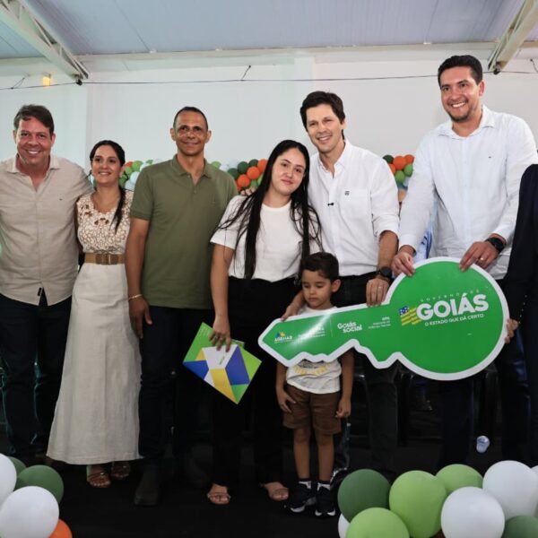 30 casas a custo zero são entregues em Cromínia