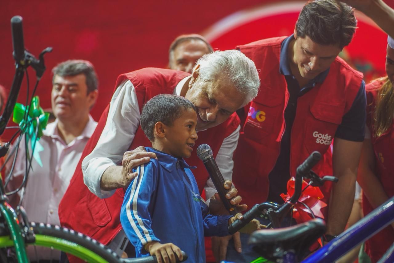 ENTREGA DE BRINQUEDOS NATAL DO BEM