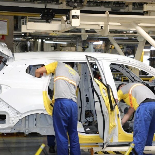 Indústria goiana tem maior crescimento do país em outubro