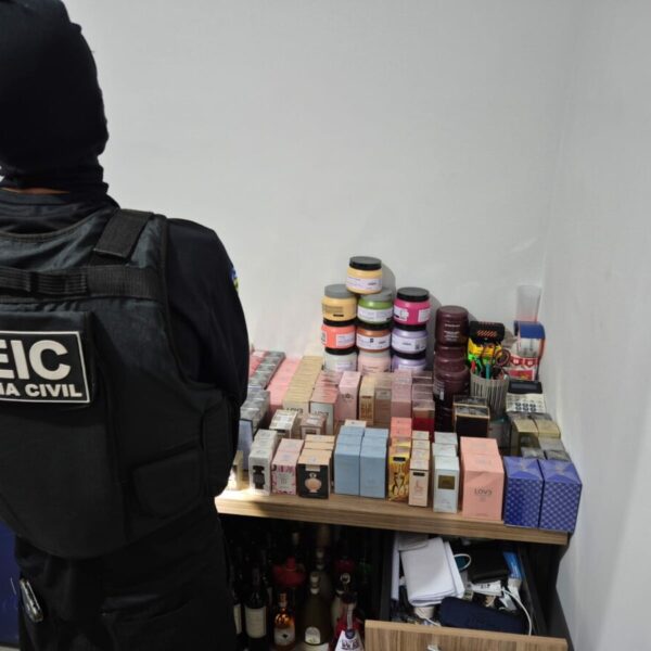 Operação Peso Justo apreende medicamentos para emagrecer