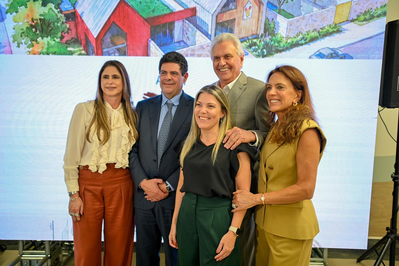 pedra fundamental da Casa Ronald McDonald