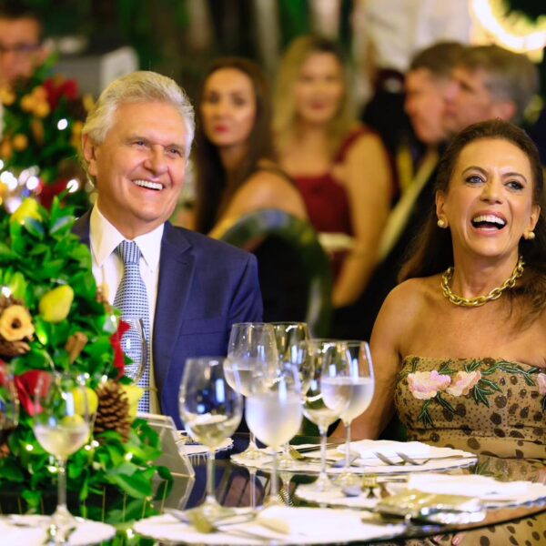 Caiado destaca convergência institucional entre Executivo e Judiciário - Caiado e Gracinha em jantar de confraternização