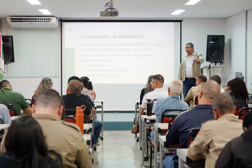 Servidores em sala de aula