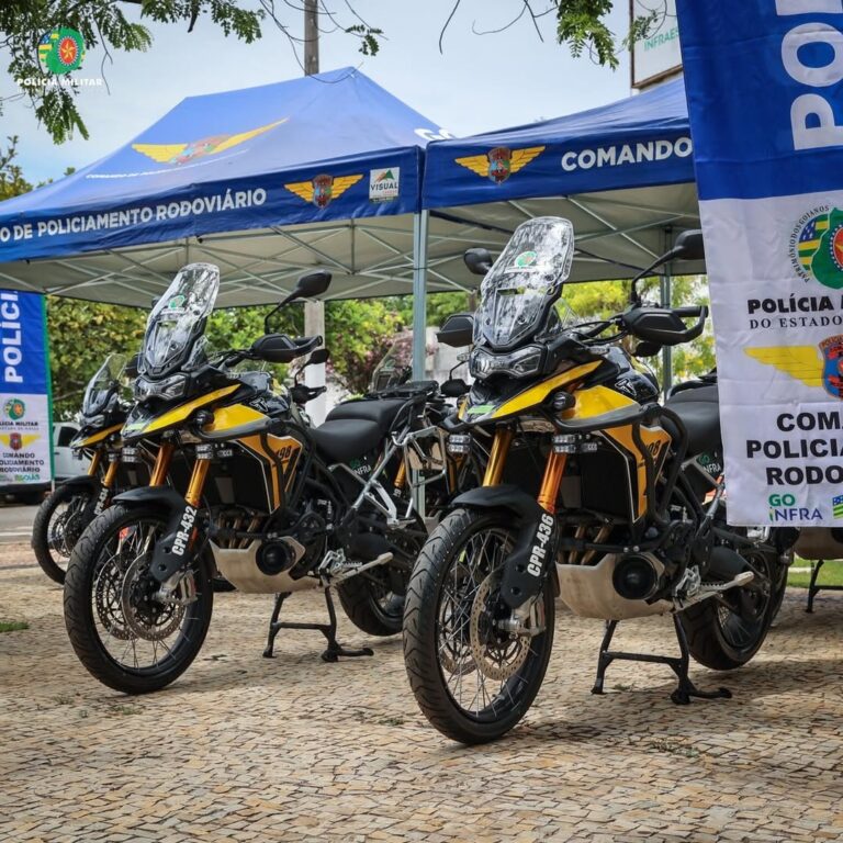 Comando de Policiamento Rodoviário da PM recebe motocicletas