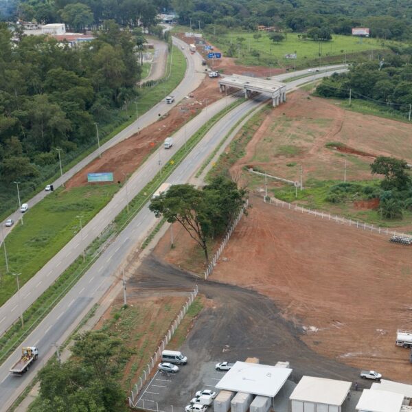 Retomadas obras de viaduto na GO-020, entre Goiânia e Senador Canedo
