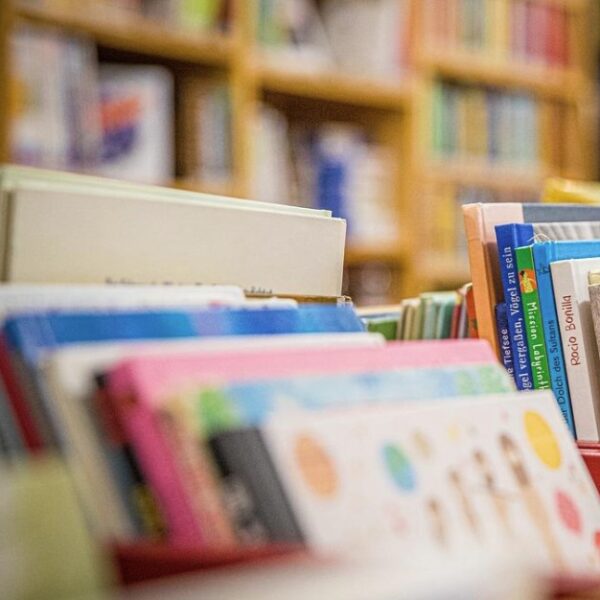 Escola de Governo realiza campanha para escolha do nome da biblioteca