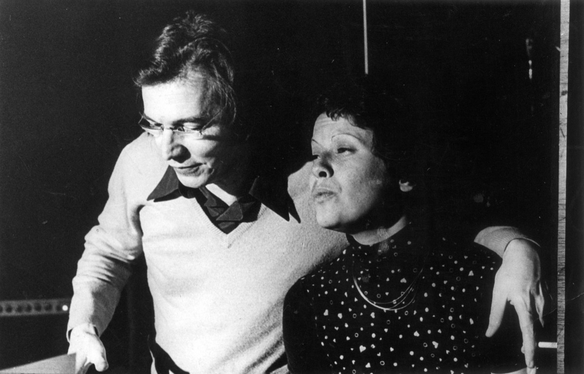 Cine Ferroviário de Pires do Rio exibe documentário brasileiro sobre Elis Regina e Tom Jobim