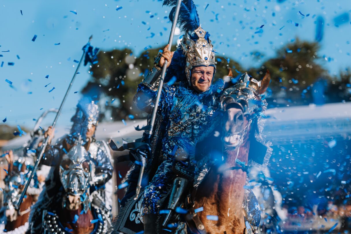 Governo de Goiás vai investir R$ 5 milhões nas Cavalhadas 2026