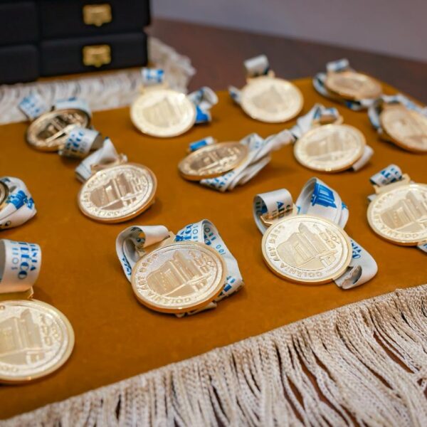 Caiado é homenageado com medalha do Centenário Art Déco em Goiânia