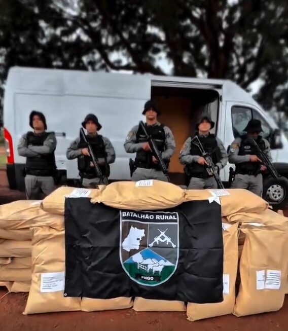 Batalhão Rural de Goiás e do DF apreendem 3 toneladas de agrotóxicos contrabandeados da China