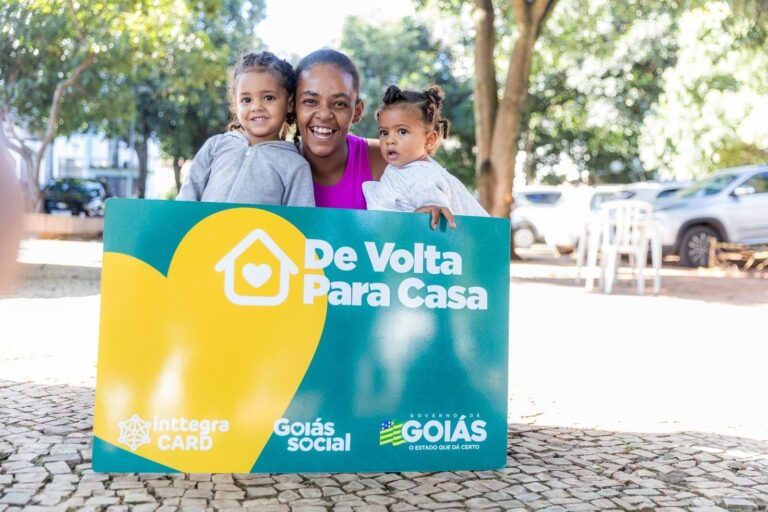 Família beneficiada pelo programa De Volta pra Casa